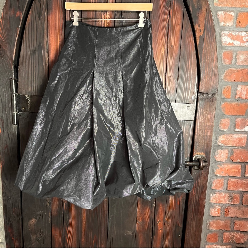 Black Midi Bubble Skirt with Pleated Design for Cocktail